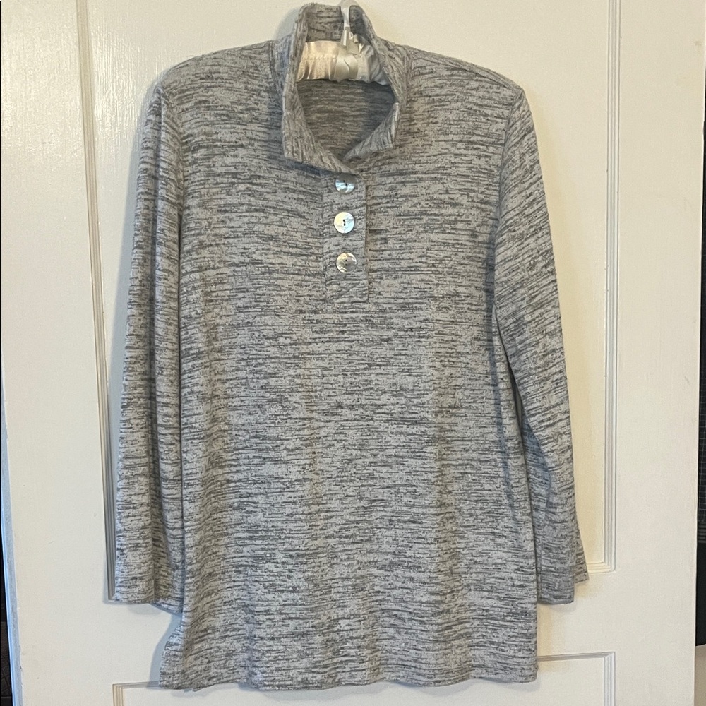 Gray Mock Neck Button-Up Pullover size xsmall